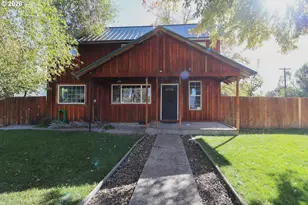 305 E Adams St, Burns, OR 97720 - Photo 1