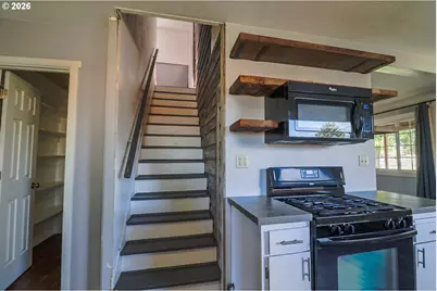305 E Adams St, Burns, OR 97720 - Photo 8