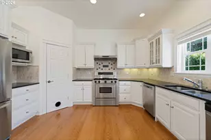 1158 Three Wood Dr, Bandon, OR 97411 - Photo 12