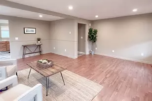 2364 E Irwin Way, Eugene, OR 97402 - Photo 8