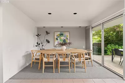 2030 SW Broadleaf Dr, Portland, OR 97219 - Photo 16