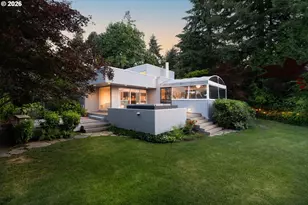 2030 SW Broadleaf Dr, Portland, OR 97219 - Photo 44