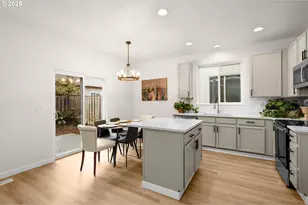 7544 NE Catherine Ct, Hillsboro, OR 97124 - Photo 8