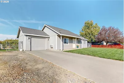 351 NE 15th Ave, Milton-Freewater, OR 97862 - Photo 2