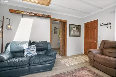 1909 NE 20th St, Lincoln City, OR 97367 - Photo 10