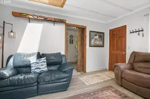 1909 NE 20th St, Lincoln City, OR 97367 - Photo 10