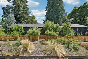 910 SE Storey St, McMinnville, OR 97128 - Photo 1