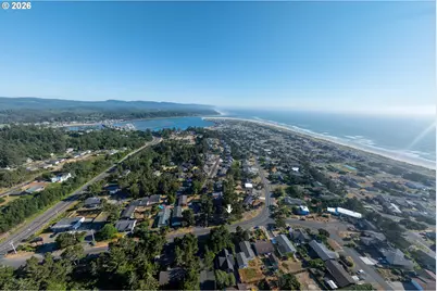 2017 NW Bayshore Dr, Waldport, OR 97394 - Photo 12