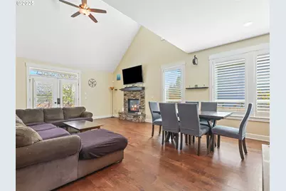 924 Park St, Sweet Home, OR 97386 - Photo 6