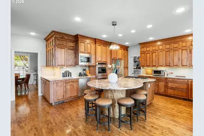 10645 SW Meier Dr, Tualatin, OR 97062 - Photo 12