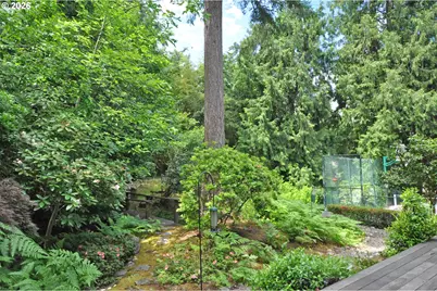 6431 SW Dolph Dr, Portland, OR 97219 - Photo 30