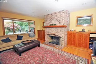 6431 SW Dolph Dr, Portland, OR 97219 - Photo 18