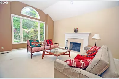 6431 SW Dolph Dr, Portland, OR 97219 - Photo 6