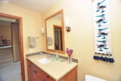 6431 SW Dolph Dr, Portland, OR 97219 - Photo 26