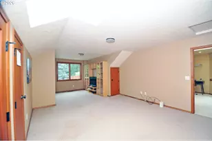 6431 SW Dolph Dr, Portland, OR 97219 - Photo 28