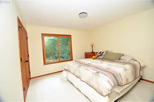 6431 SW Dolph Dr, Portland, OR 97219 - Photo 24