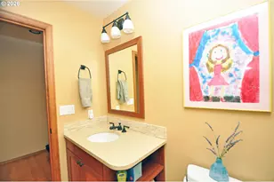 6431 SW Dolph Dr, Portland, OR 97219 - Photo 20