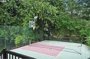 6431 SW Dolph Dr, Portland, OR 97219 - Photo 36