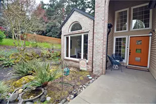 6431 SW Dolph Dr, Portland, OR 97219 - Photo 2