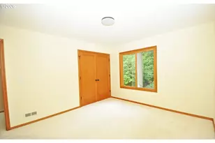 6431 SW Dolph Dr, Portland, OR 97219 - Photo 26