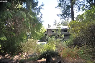 6431 SW Dolph Dr, Portland, OR 97219 - Photo 34