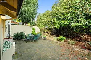 9 Britten Ct, Lake Oswego, OR 97035 - Photo 32