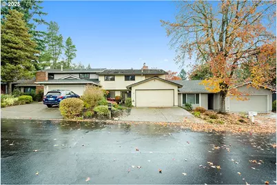 9 Britten Ct, Lake Oswego, OR 97035 - Photo 2