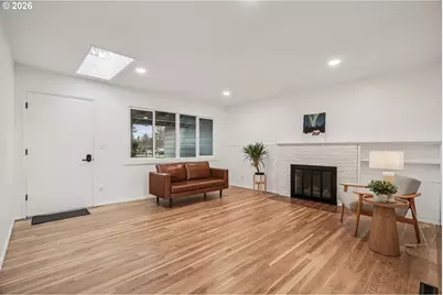 1018 SE 164th Ave, Portland, OR 97233 - Photo 6