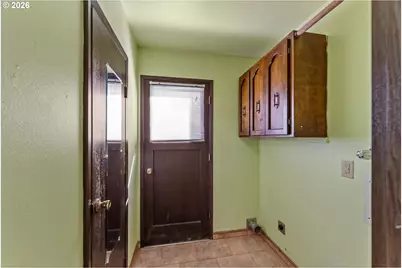 221 Oakview Dr, Roseburg, OR 97471 - Photo 14