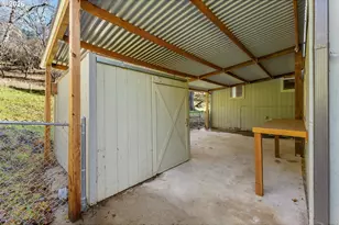 221 Oakview Dr, Roseburg, OR 97471 - Photo 36