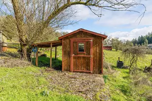 221 Oakview Dr, Roseburg, OR 97471 - Photo 42