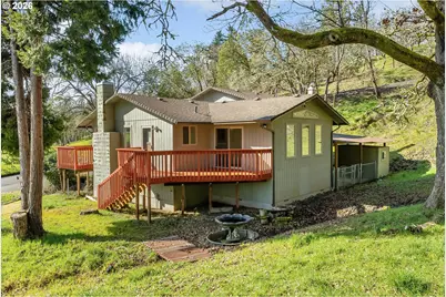 221 Oakview Dr, Roseburg, OR 97471 - Photo 38