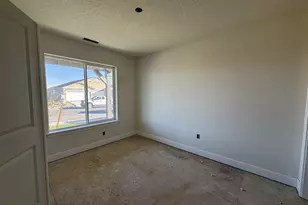 894 E Maple Brook Ave, Hermiston, OR 97838 - Photo 2