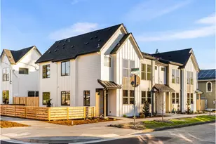 2833 NE 62nd Ave, Portland, OR 97213 - Photo 2