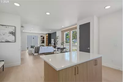 2833 NE 62nd Ave, Portland, OR 97213 - Photo 8