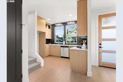 2833 NE 62nd Ave, Portland, OR 97213 - Photo 4