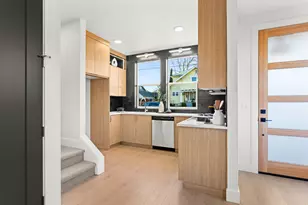 2833 NE 62nd Ave, Portland, OR 97213 - Photo 4