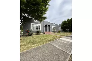 911 Jq Adams St, Oregon City, OR 97045 - Photo 2