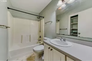 8426 NE Wygant St, Portland, OR 97220 - Photo 10