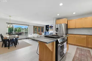 3211 SW Ridge Dr, Portland, OR 97219 - Photo 14