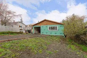 248 SE Pitzer St, Roseburg, OR 97470 - Photo 2