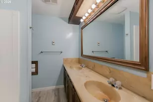 1943 Monterey Ln, Eugene, OR 97401 - Photo 18