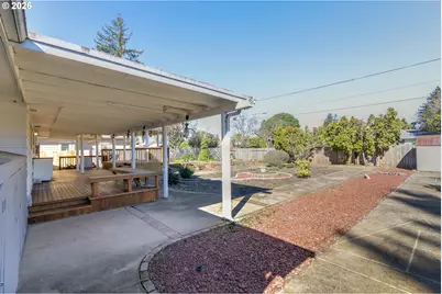 1943 Monterey Ln, Eugene, OR 97401 - Photo 22