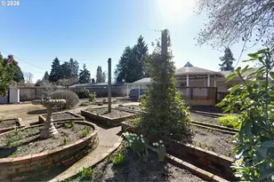 1943 Monterey Ln, Eugene, OR 97401 - Photo 26