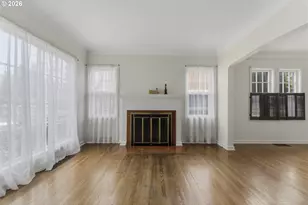 7836 N Chautauqua Blvd, Portland, OR 97217 - Photo 8