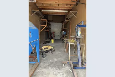 295 King St, Brookings, OR 97415 - Photo 8