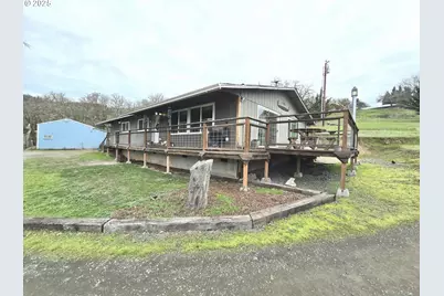 1880 Fairhill Dr, Roseburg, OR 97471 - Photo 1