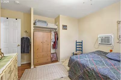 9421 SE Glenwood St, Portland, OR 97266 - Photo 20