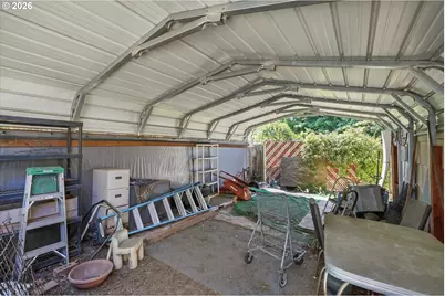 9421 SE Glenwood St, Portland, OR 97266 - Photo 26
