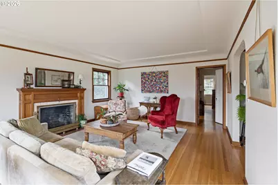 606 SW Evans St, Portland, OR 97219 - Photo 10